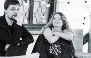 Alise Zariņa, Armands Začs. Ļoti nesenas vēstures kino