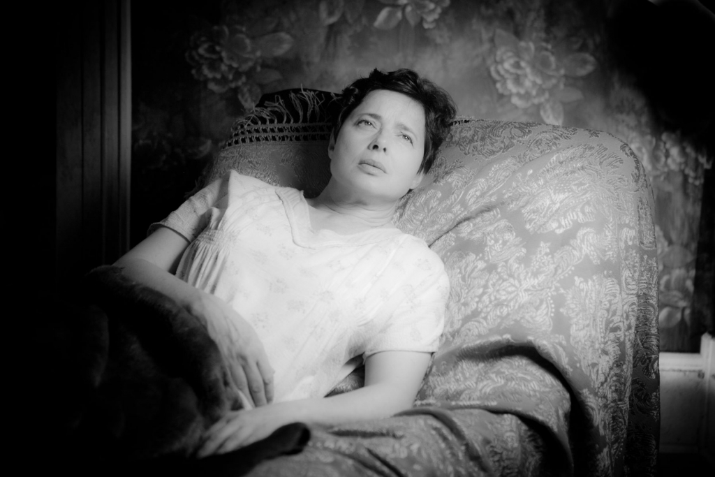 Izabella Roselīni Gaja Madina filmā "The Keyhole" (2011)