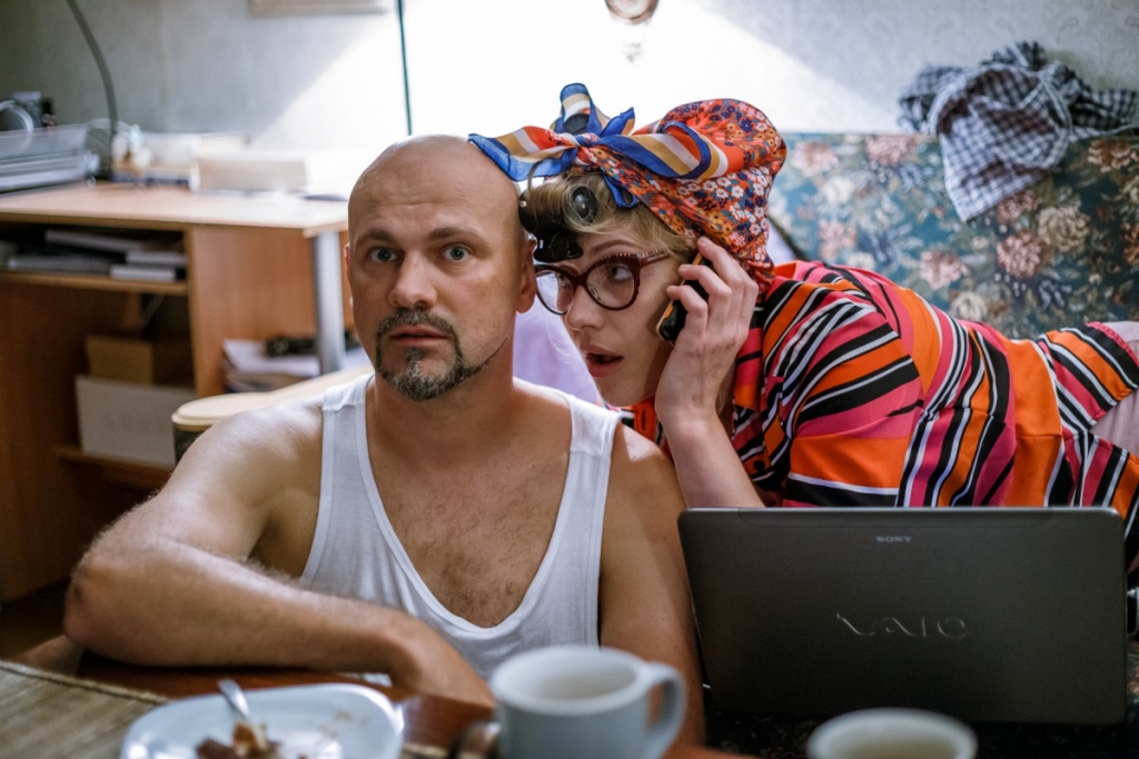 Kadrs no režisora Andreja Ēķa filmas "Svingeri" (2016)