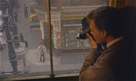 Kadrs no Maikla Pauela filmas “Lūriķis / Peeping Tom” (1960)