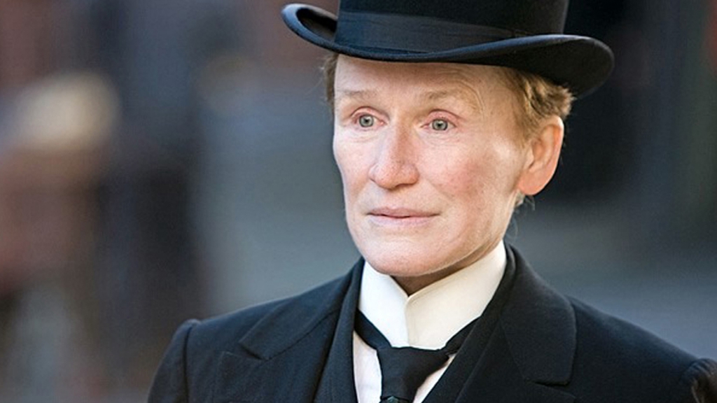 Glena Klouza titullomā filmā "Alberts Nobss / Albert Nobbs" (2011)