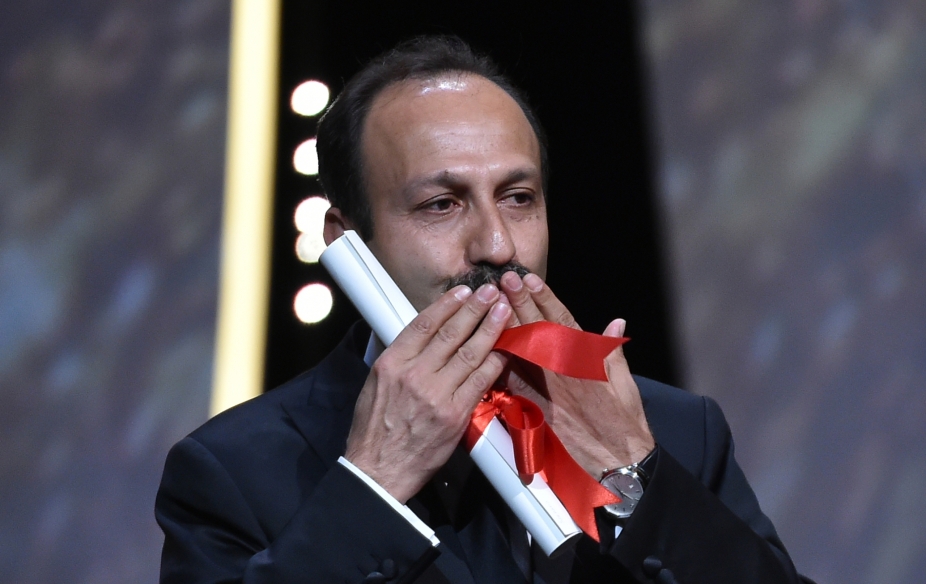 Ašgars Farhadi šogad Kannu festivālā saņem balvu par labāko scenāriju, filma "Komivojažieris"