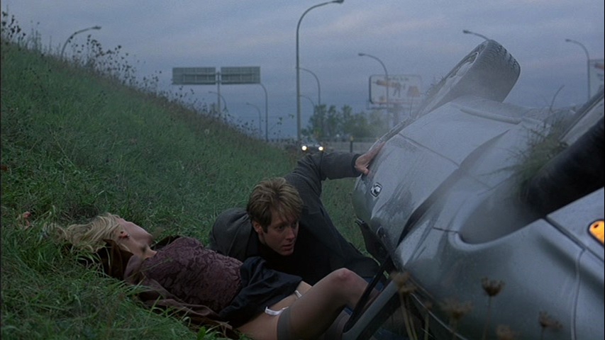 Kadrs no Deivida Kronenberga filmas "Autokatastrofa / Crush" (1996)