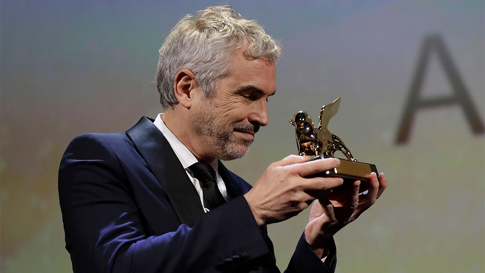 Režisors Alfonso Kuarons ar Zelta lauvu par filmu "Roma"