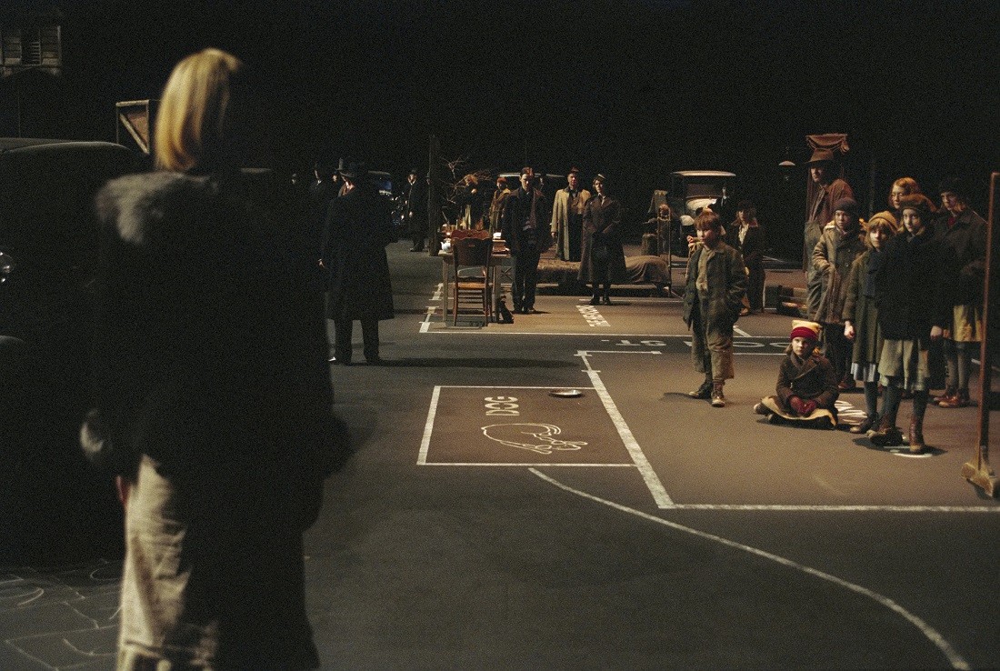 Kadrs no filmas "Dogvila / Dogville" (2003)