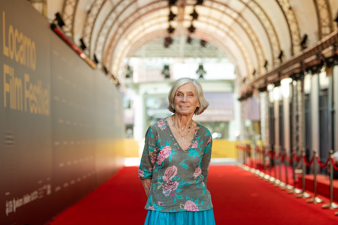 Raksta autore Anita Uzulniece Lokarno festivāla Ekumēniskās žūrijas oficiālajā fotosesijā. ©Locarno Film Festival / Ti-Press