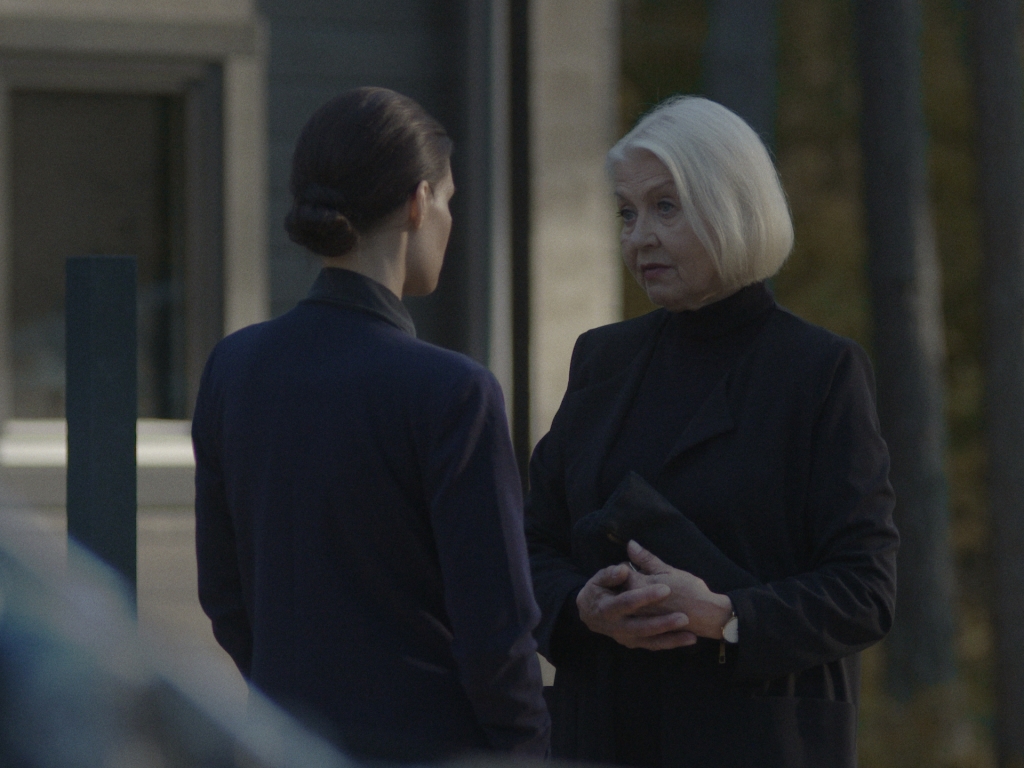 Kadrs no filmas "Eva" (2018)