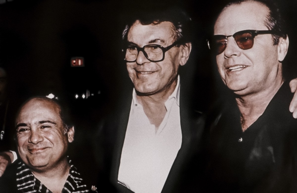 Kadrs no filmas "Milošs Formans par Milošu Formanu" - Denijs de Vito, Milošs Formans un Džeks Nikolsons