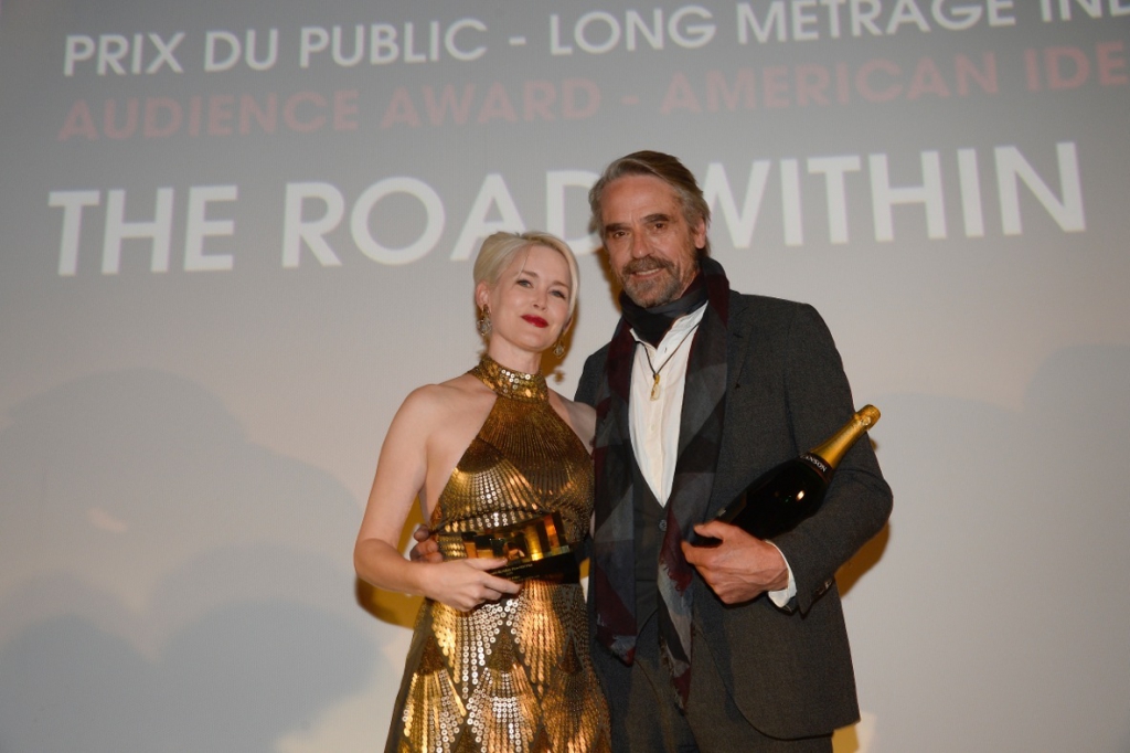 Grena Velsa un "Champs-Elysees" žūrijas priekšsēdētājs Džeremijs Aironss. Foto: Bestimage
