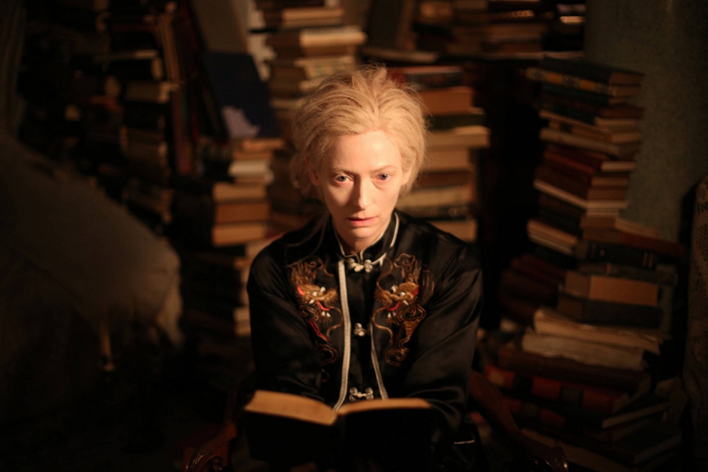Tilda Svintone Džima Džārmuša filmā "Tikai mīlētāji izdzīvos / Only Lovers Left Alive" (2013)