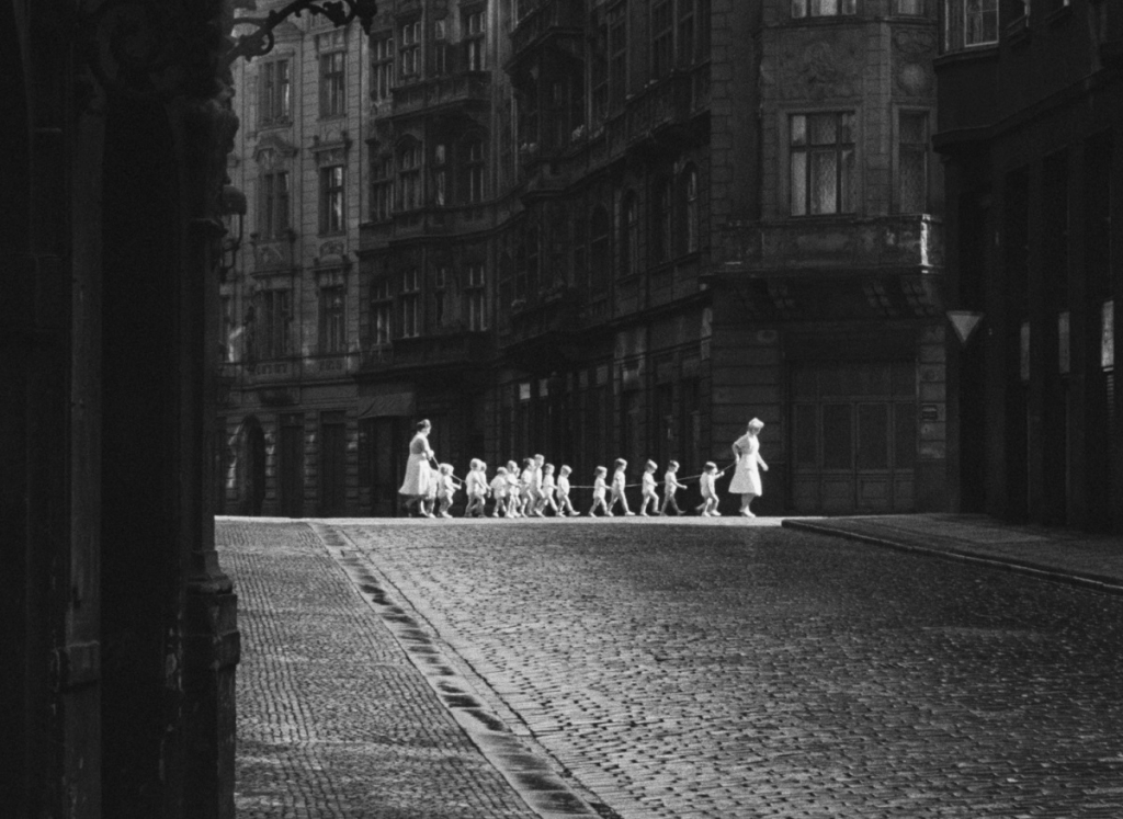 Kadrs no filmas "Josefs Kiliāns / Postava k podpírání" (1963)