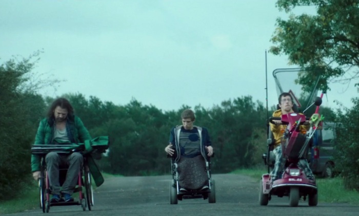 Kadrs no filmas "Kills on Wheels"
