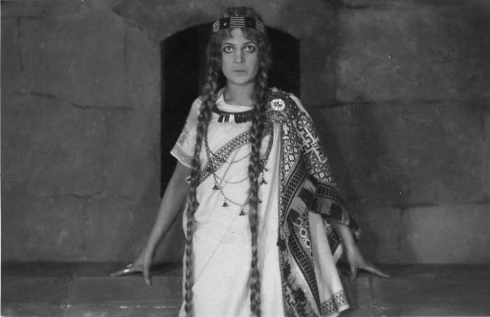 Kadrs no filmas "Lāčplēsis" (1930)