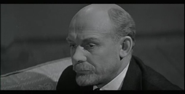 Inokentijs Smoktunovskis (Ļeņins) filmā "Uz vienas planētas / На одной планете" (1965)