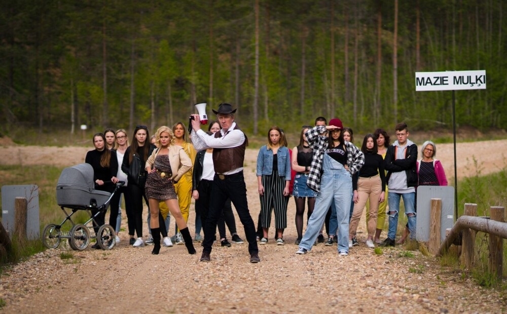 Seriāls "Lielie Muļķi", publicitātes foto