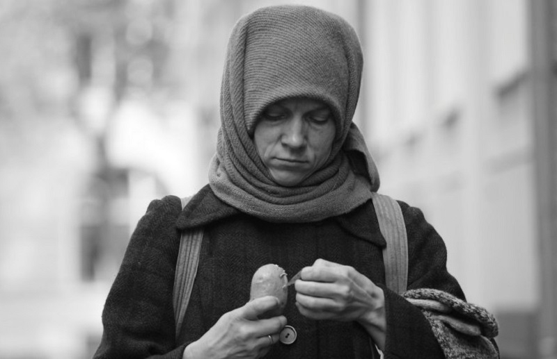 Sabīne Timoteo filmā "Melānijas hronika" (2016), foto Agnese Zeltiņa