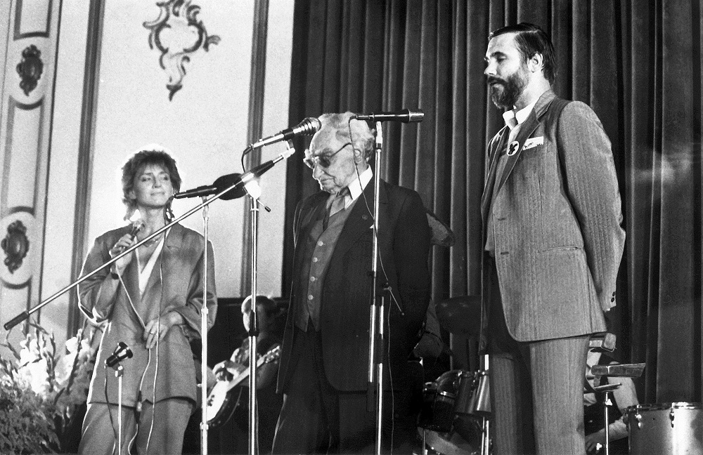 Augusts Sukuts, Ēvalds Valters un Vija Beinerte 1986. gadā, Kino dienu atklāšanā kinoteātrī "Rīga" (tagad "Splendid Palace")
