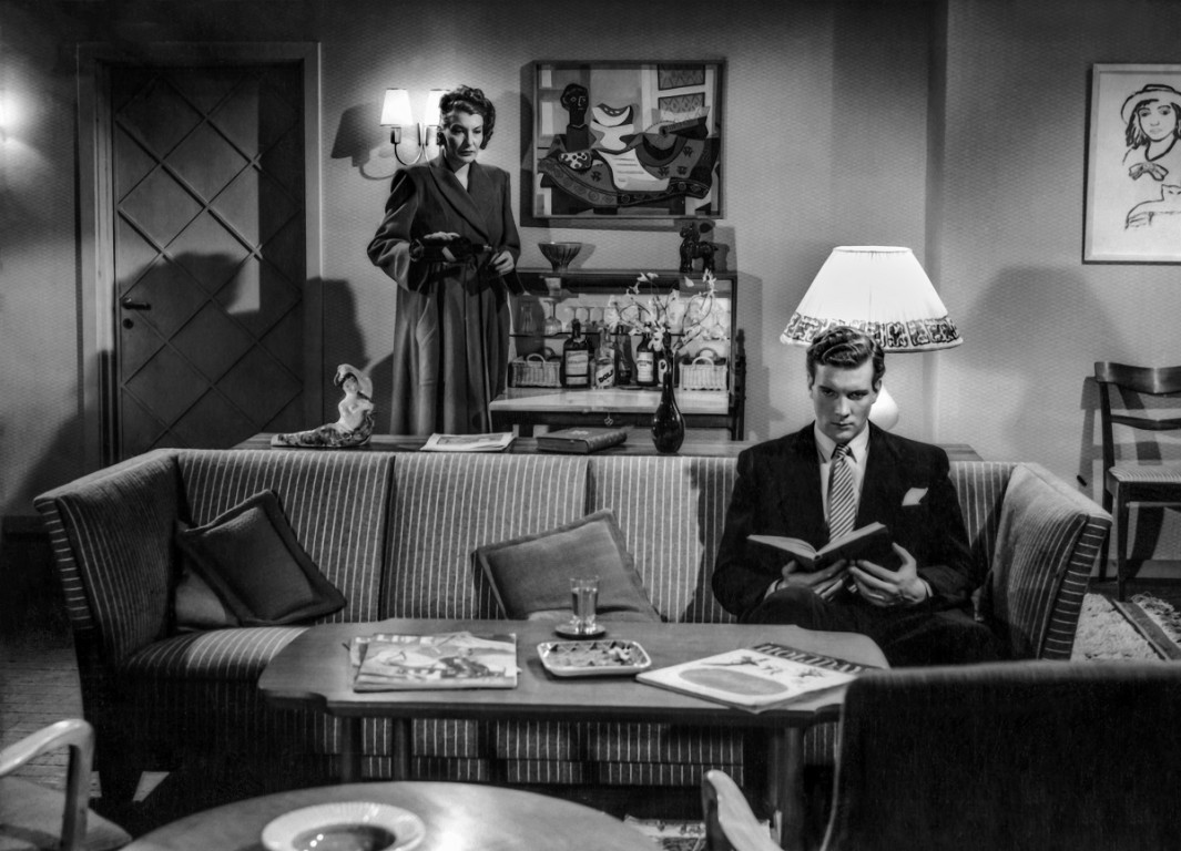 Kadrs no filmas "Nāve ir glāsts / Døden er et kjærtegn" (1949)