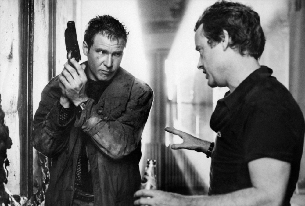 Harisons Fords un Ridlijs Skots pirmās filmas uzņemšanas laukumā 1982. gadā
