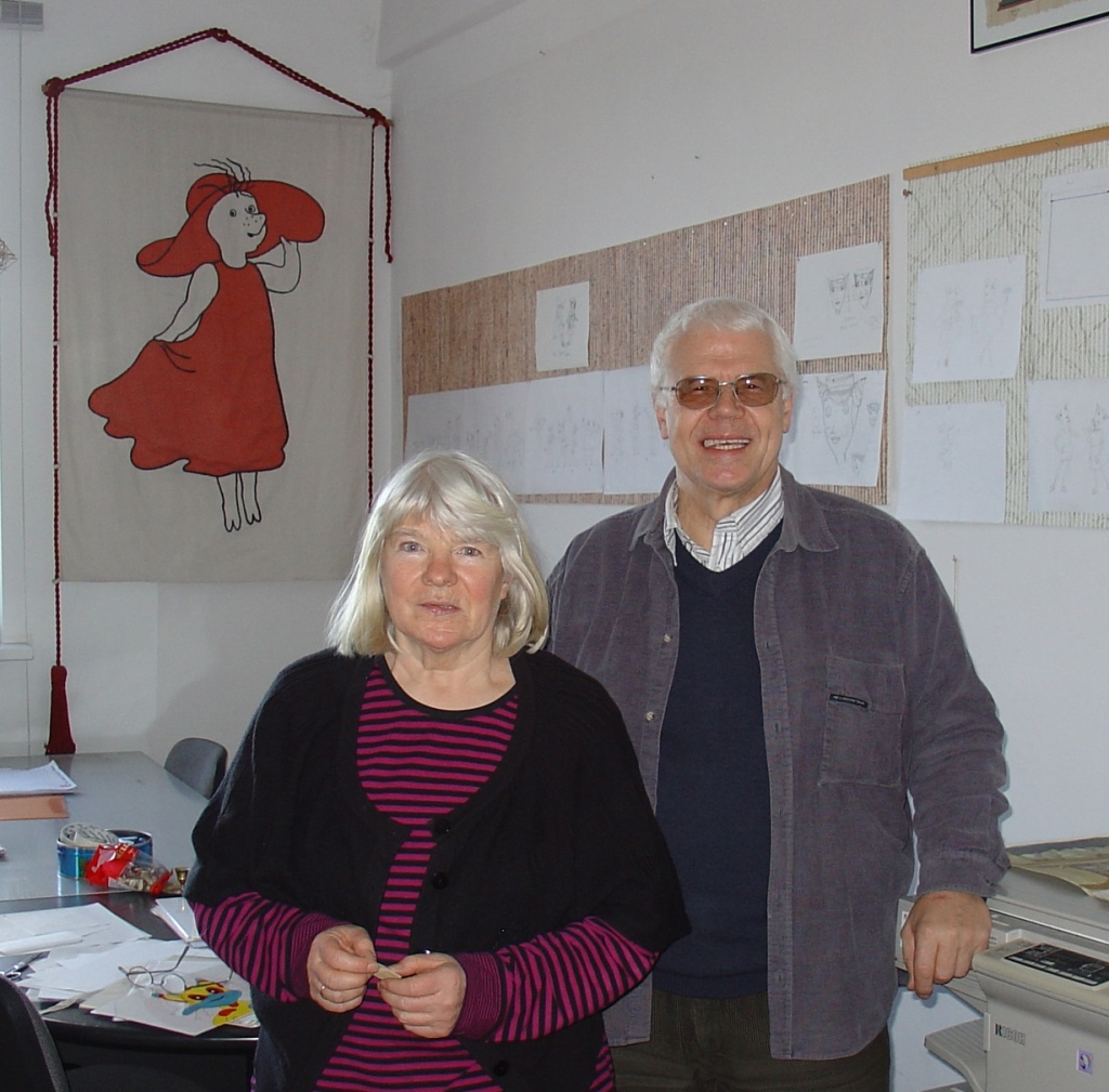 Roze Stiebra un Ansis Bērziņš ar studijas "Dauka" karogu