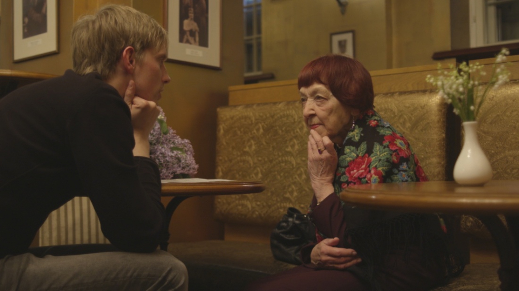 Režisors Elmārs Seņkovs un aktrise Ruta Birgere filmā "Tev, Rūķi!"