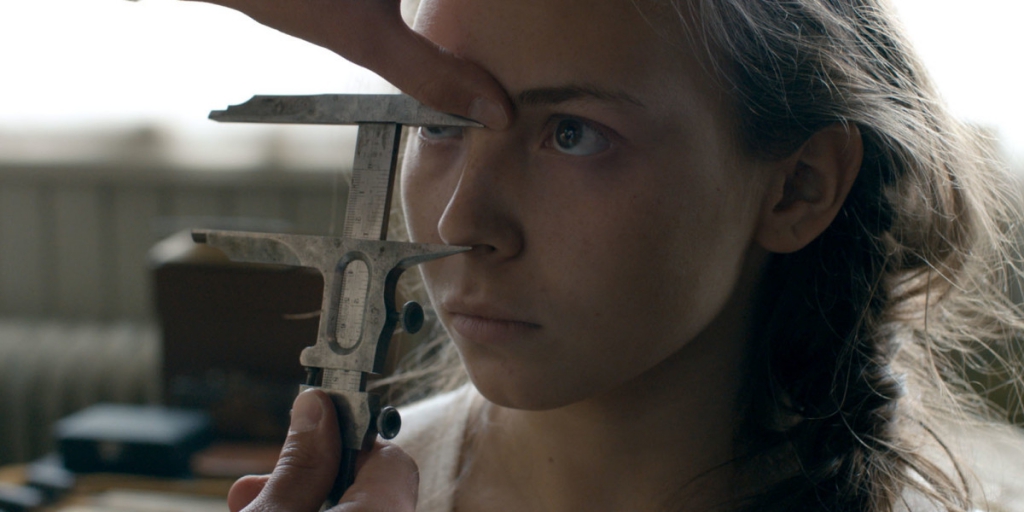 Kadrs no filmas "Sāmu asinis / Sami Blood" (2016)