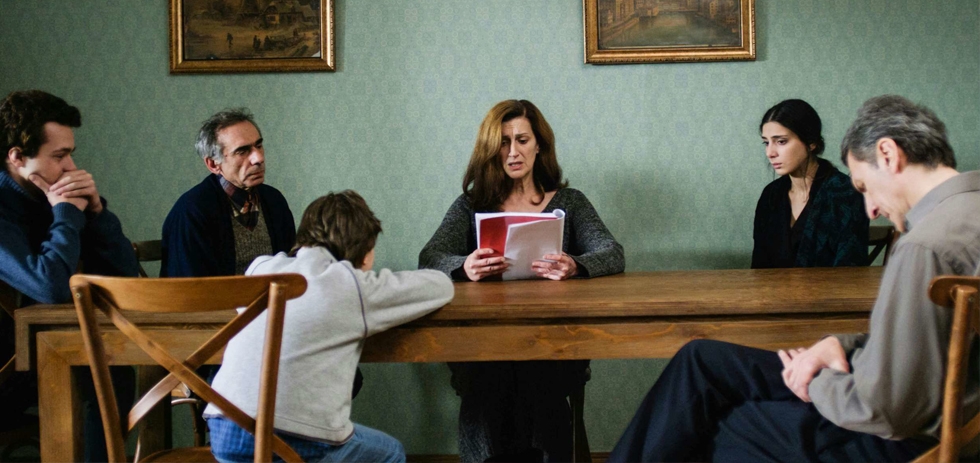 Kadrs no filmas "Scary Mother"