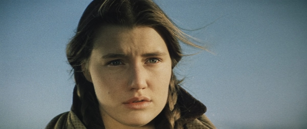 Zane Jančevska (Marīte) filmā "Svešās kaislības" (1983)