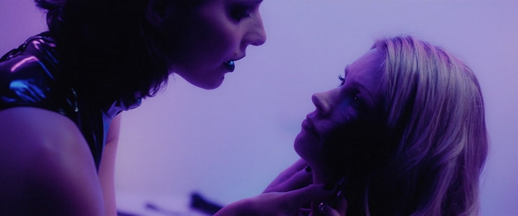 Māra Sleja un Anna Lieckalniņa filmā "Jaungada taksometrs 2"