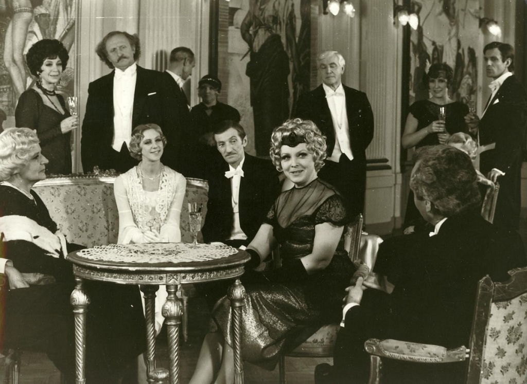 Kadrs no filmas "Teātris" (1978)
