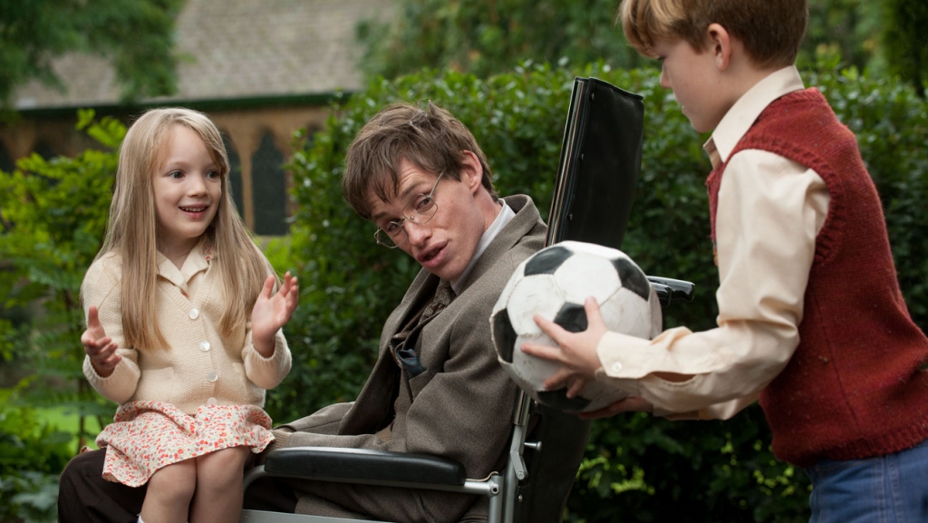 Edijs Redmeins Stīvena Hokinga lomā, "Teorija par visu / The Theory of Everything" (2014)