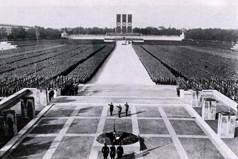 Kadrs no filmas "Gribas triumfs / Triumph des Willens" (1935)