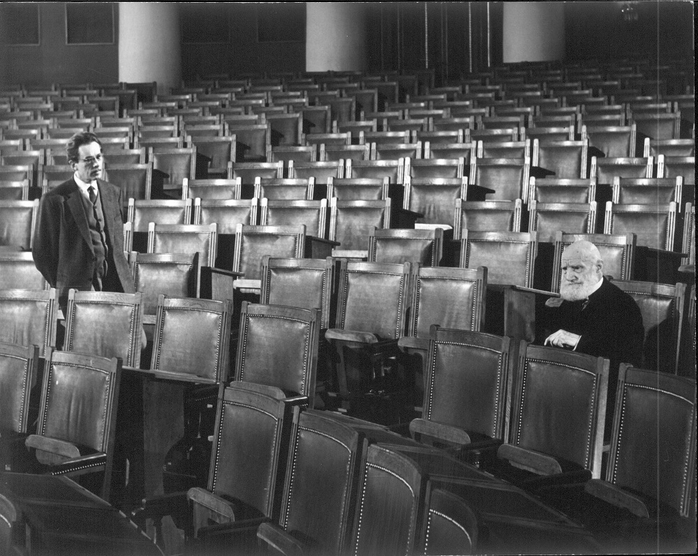Kadrs no filmas "Vēstures tiesas priekšā / Перед судом истории" (1964)