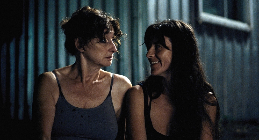 Kadrs no filmas "Vika + Flo ieraudzīja lāci" (2013)