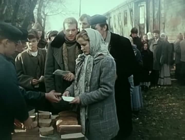 Kadrs no Aloiza Brenča daudzsēriju filmas "Zītaru dzimta / Vecā jūrnieku ligzda" (1989)